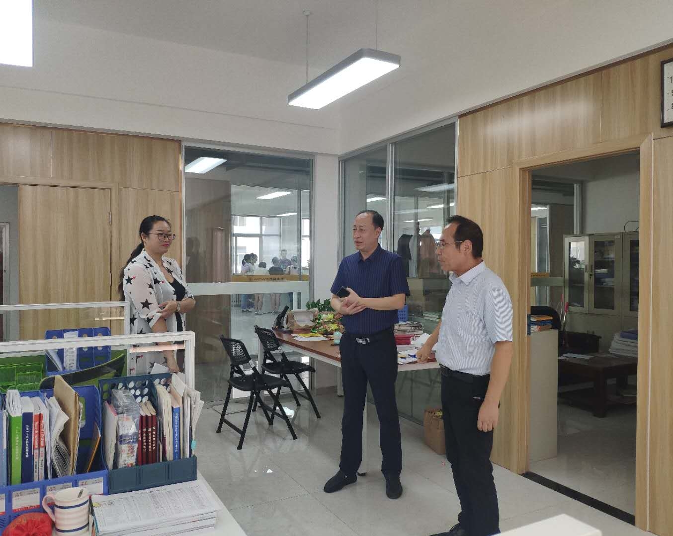 学院副院长薛康到语言文化传播学院调研开学工作 学院副院长薛康到语言文化传播学院调研开学工作